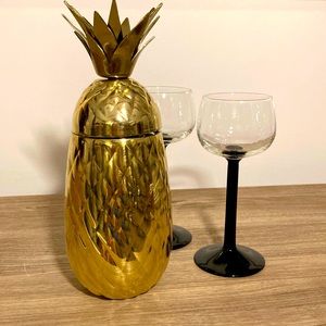 Godinger pineapple cocktail shaker gold texture